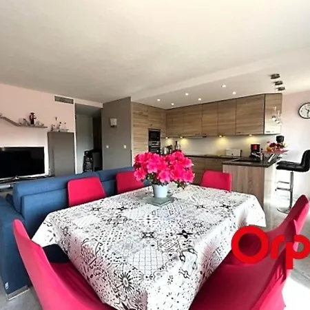 Lumineux Proche Plages Et Centre-ville Avec Clim, Balcons Et Parking Inclus - Fr-1-647-18 아파트