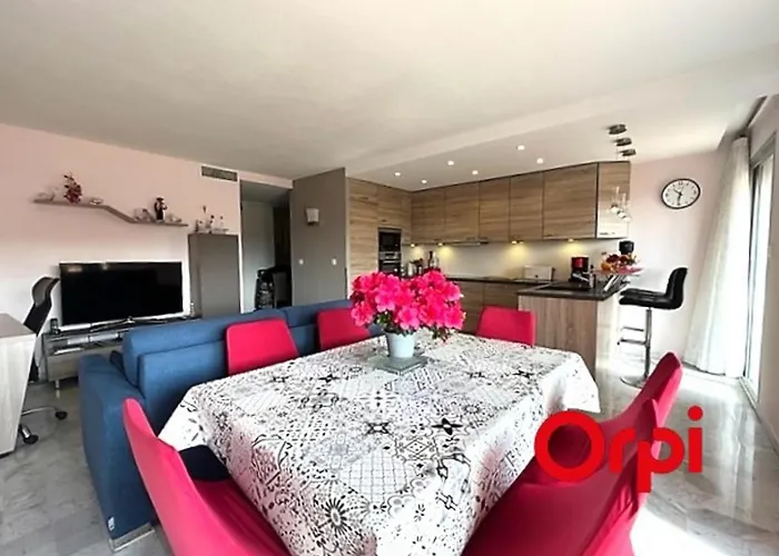 Lumineux Proche Plages Et Centre-ville Avec Clim, Balcons Et Parking Inclus - Fr-1-647-18 Apartmán