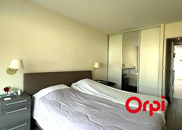 Lumineux Proche Plages Et Centre-ville Avec Clim, Balcons Et Parking Inclus - Fr-1-647-18 Apartment