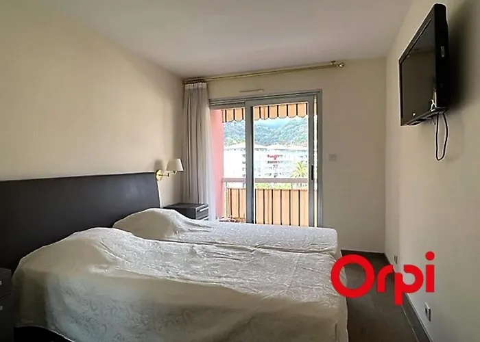 Lumineux Proche Plages Et Centre-ville Avec Clim, Balcons Et Parking Inclus - Fr-1-647-18